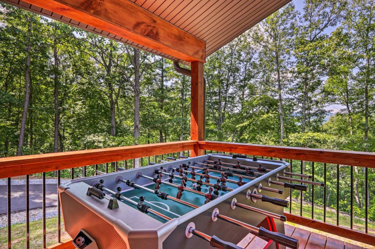 Sevierville Cabin Deck With Foosball And Hot Tub! Exterior foto